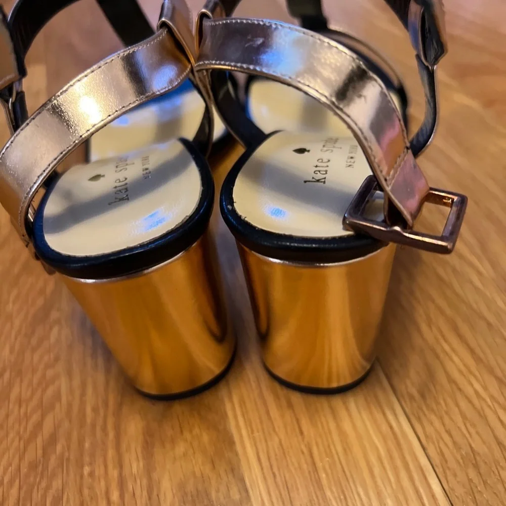 Kate spade Asha sandals gold and black T-strap